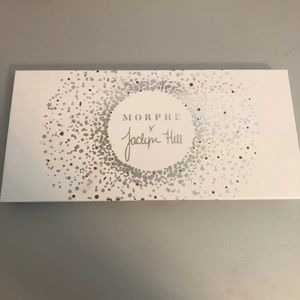 Morphe Jaclyn Hill ring the alarm